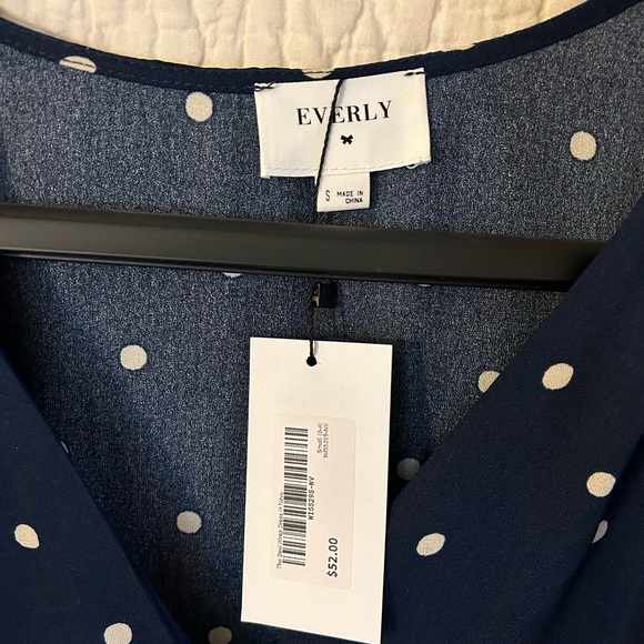 Everly Women’s Small Wrap Dress NWT - Picture 2 of 6